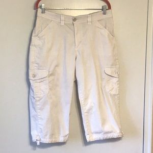 Lee white capris